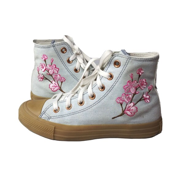 Converse  Chuck Taylor Custom Shoes Sz 6.5  Denim Pink Cherry Blossom ~Cydney - Picture 3 of 10